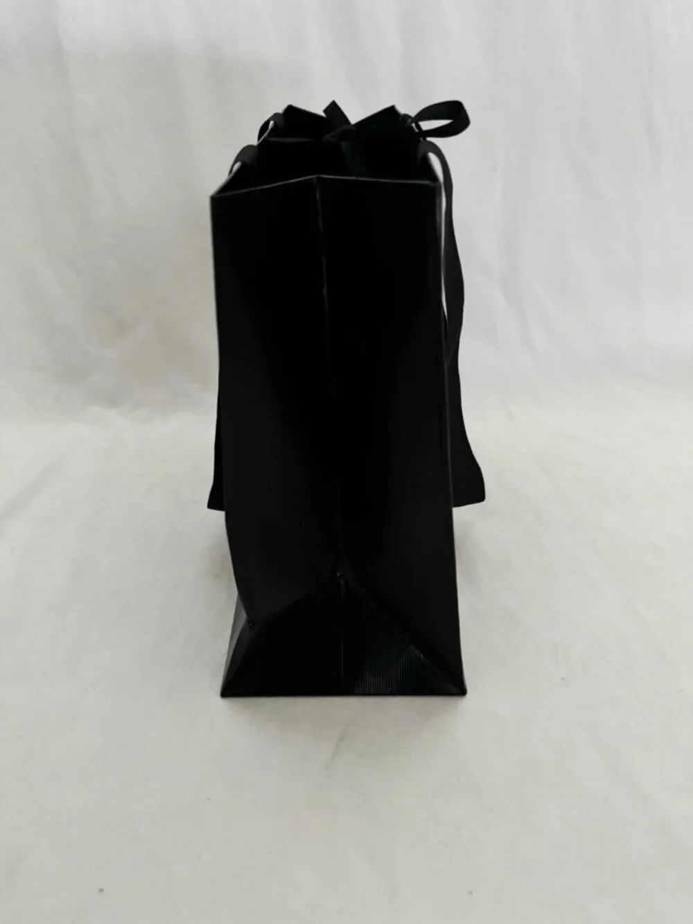 Tom Ford  Reusable Paper Shopping Bag Gift Black  10